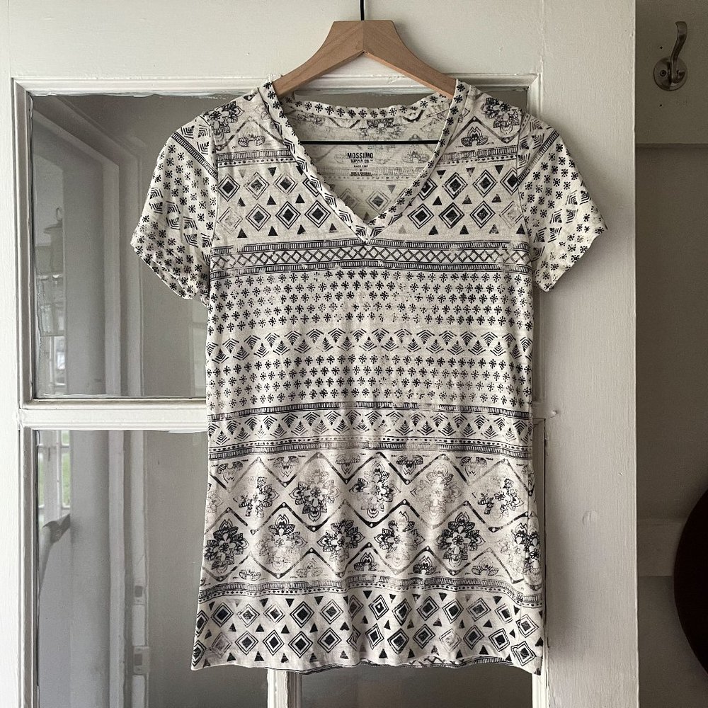 White and Black Patterned Short-Sleeve V-Neck Tee